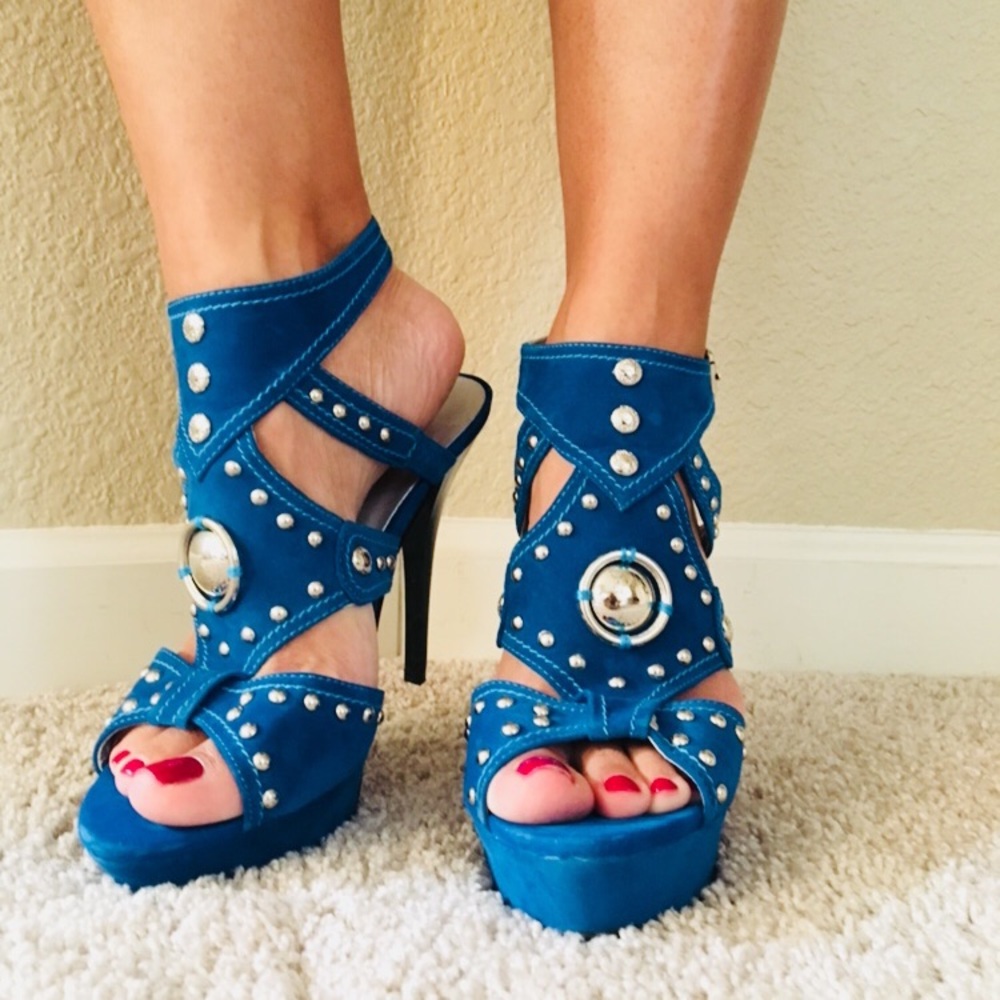 Bold cerulean studded heels